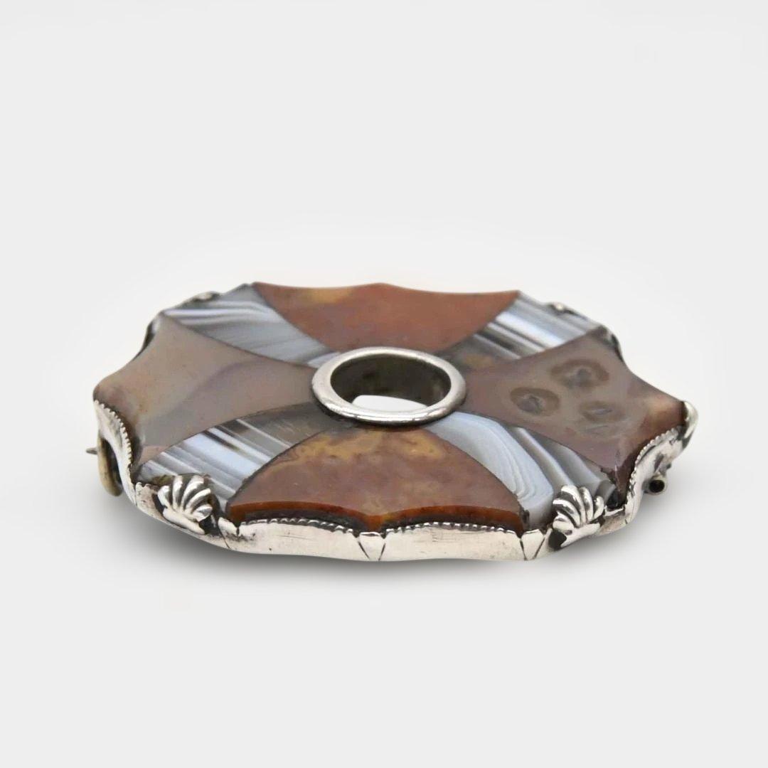 花形の銀製のブローチ　メノウ　スコティッシュ　s0087