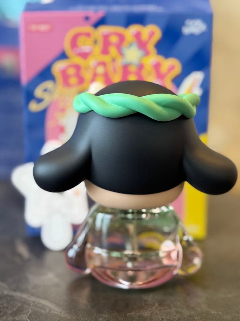 正規品　popmart crybaby fragrance 香水　フレグランス