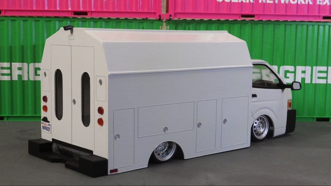 1/24 200系　ハイエース　KUV 仮想USDM 北米仕様　JDM