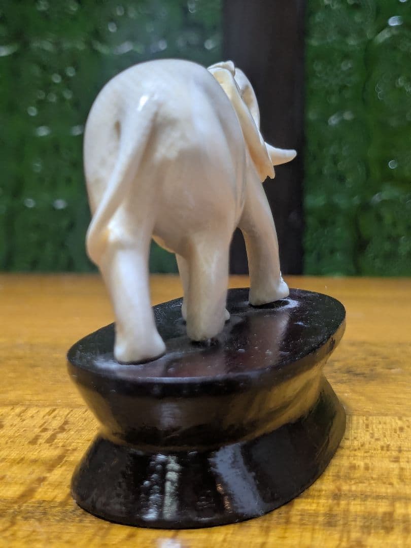 アンティーク 置物 オブジェ象の彫刻 オーナメント象牙風