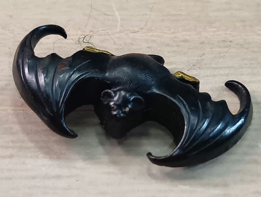 煙草入れ／蝙蝠前金具／在銘あり