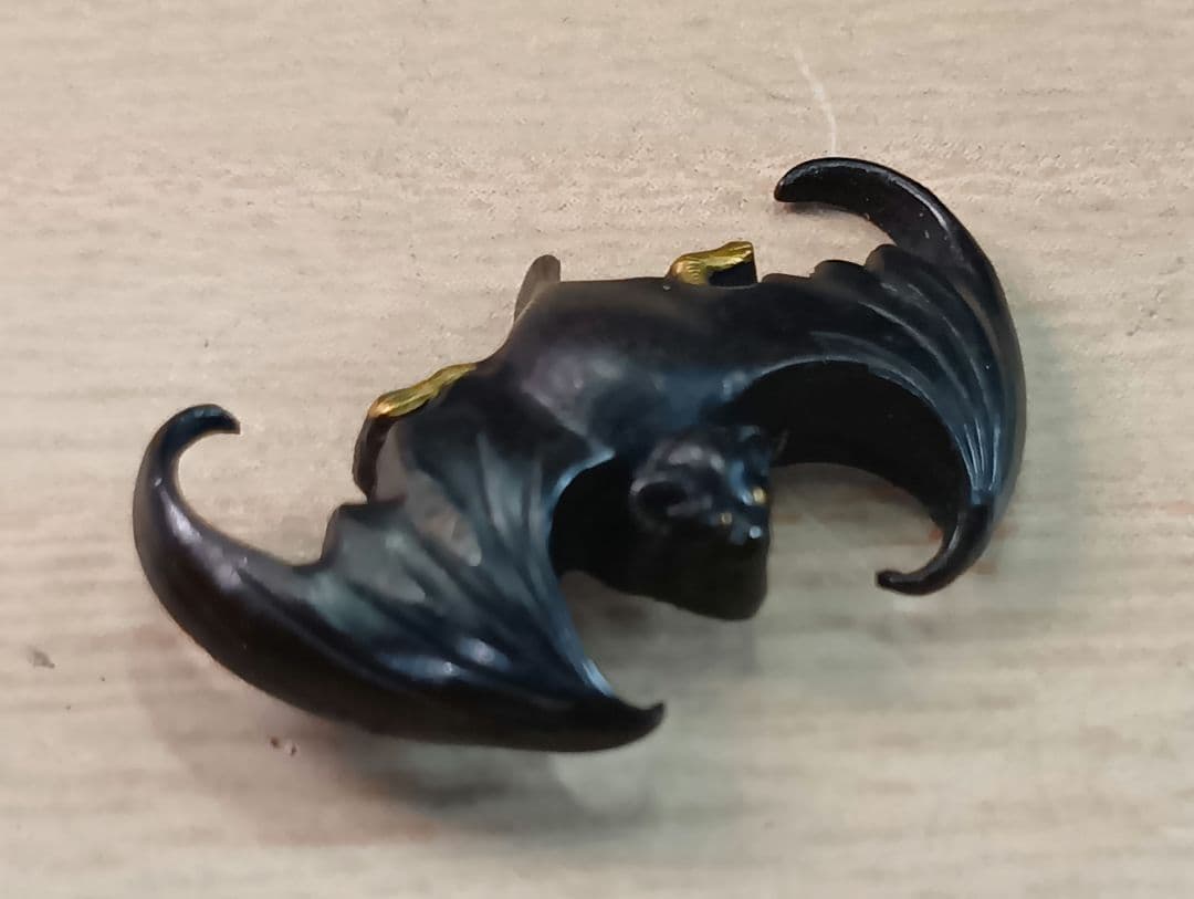 煙草入れ／蝙蝠前金具／在銘あり