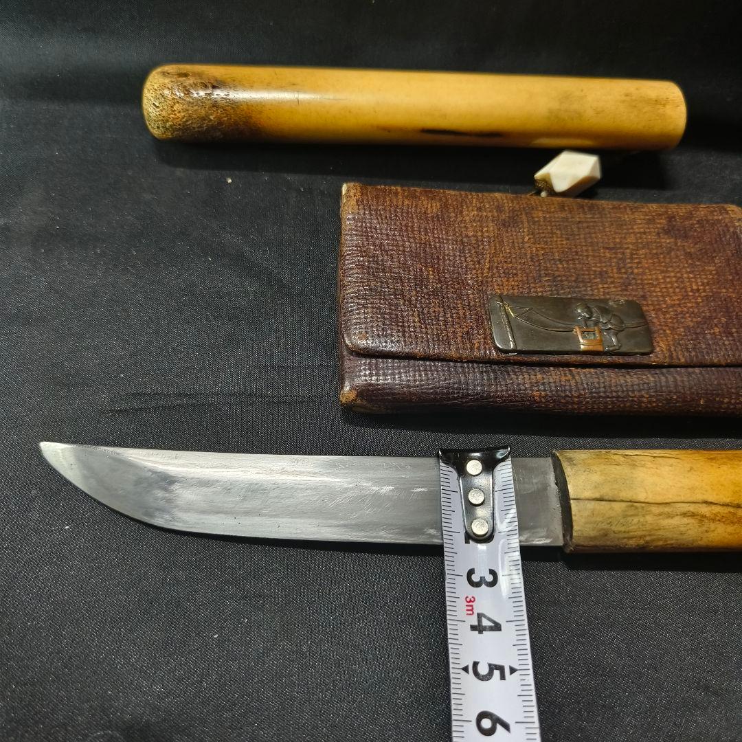 刀剣美術 仕込み煙管 天然材緒締め玉 本革タバコ入れ 元信在銘 銅細工金具武具