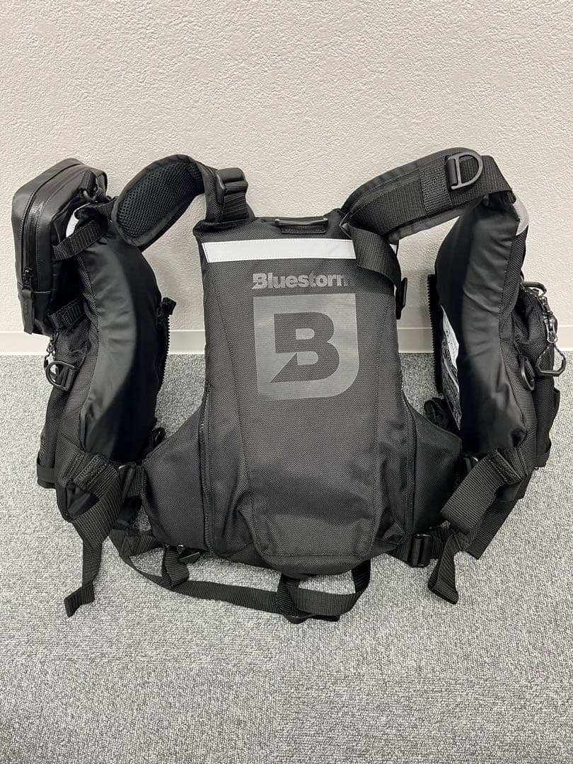 【美品】ブルーストーム Bluestorm レバンテ ゲームベスト ブラック