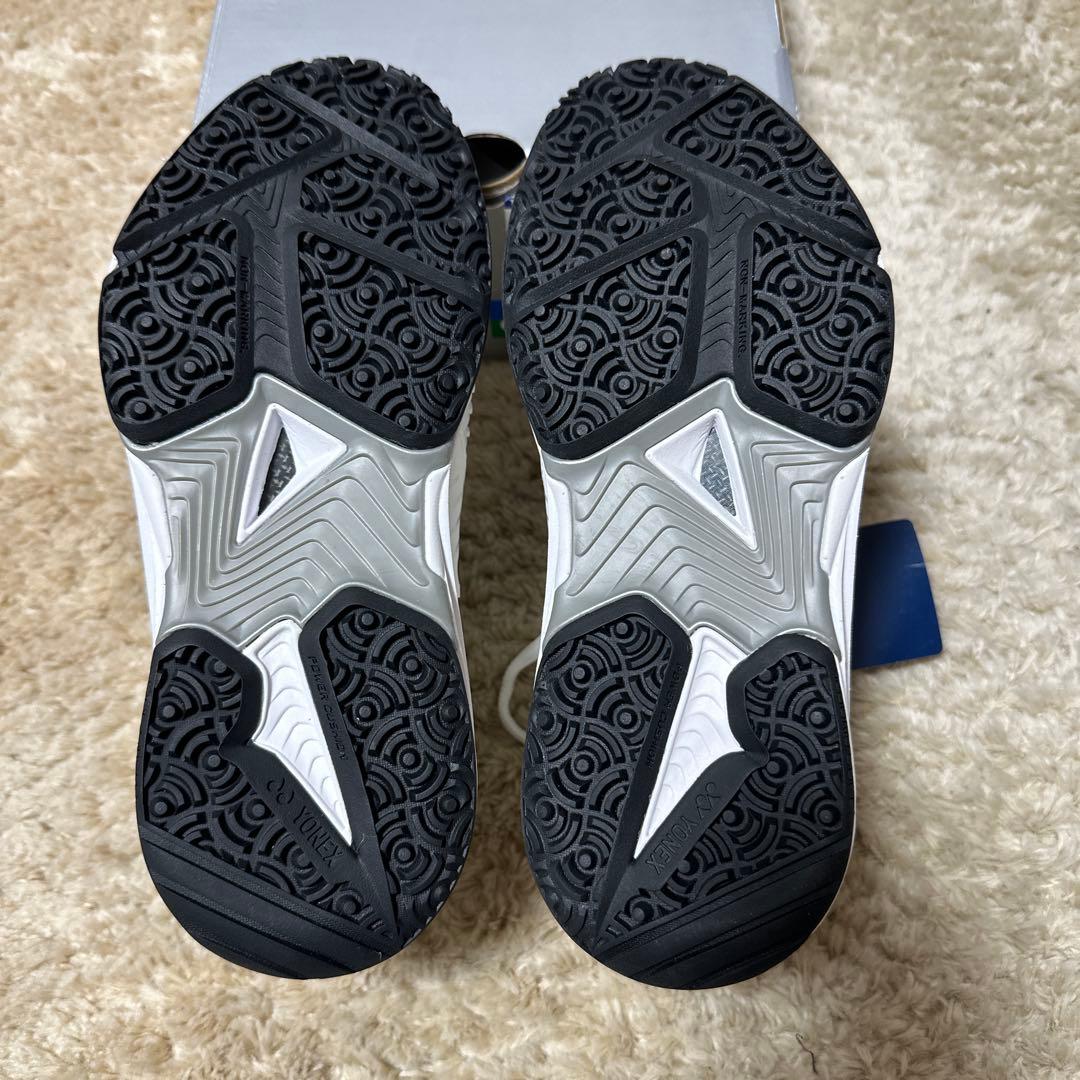 美品YONEX ソニケージ3 テニスシューズ SHTS3WGC 23.5cm