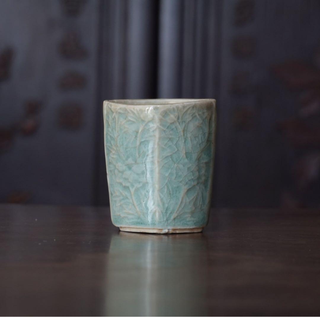 江戸時代　前期　古伊万里　古九谷様式　青磁牡丹文　猪口　筒盃　酒器　ぐい呑　盃