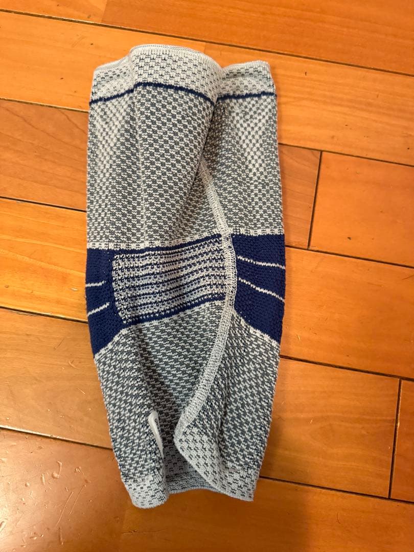 Bauerfeind GenuTrain 膝用サポーター Size 3