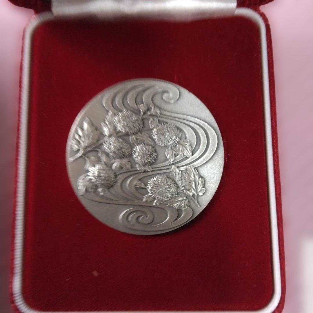 1986年 天皇陛下御在位六十年記念銀メダル