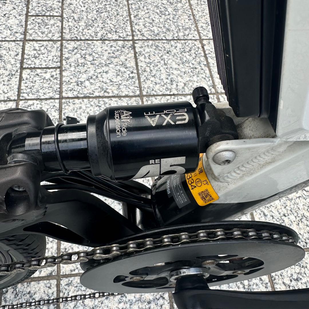 ゴン　ベスビー BESV PSA1 電動アシスト自転車 20インチ 白黒