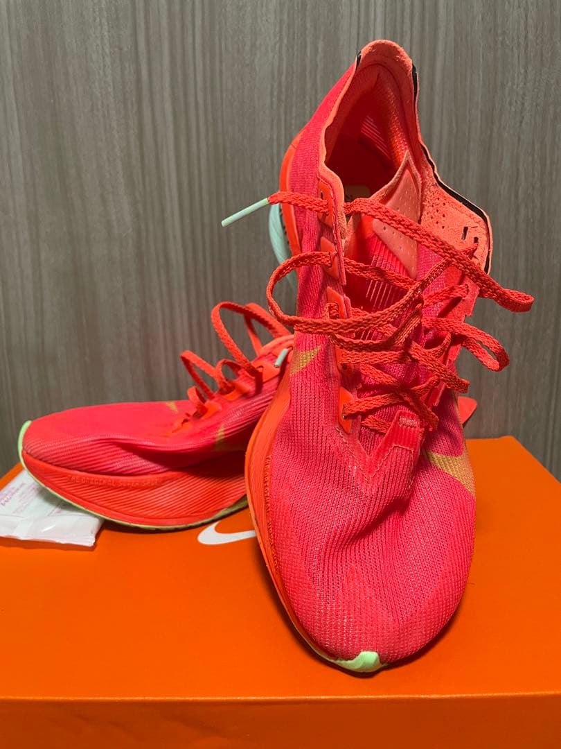 Nike ヴェイパーフライ4