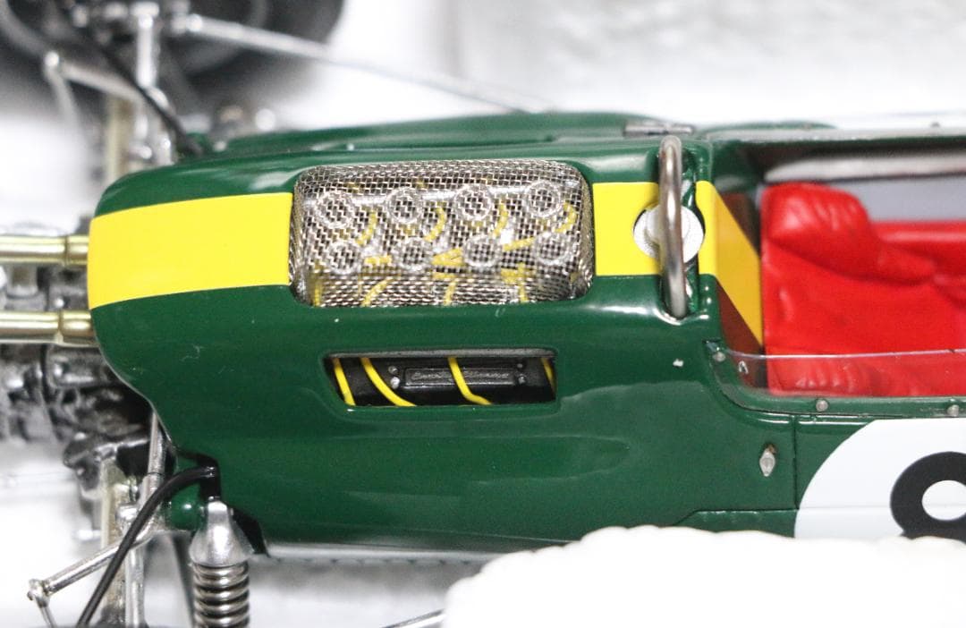 SPARK製 　ロータス２５　Ｊ・クラーク　１９６３チャンピオン 1/18