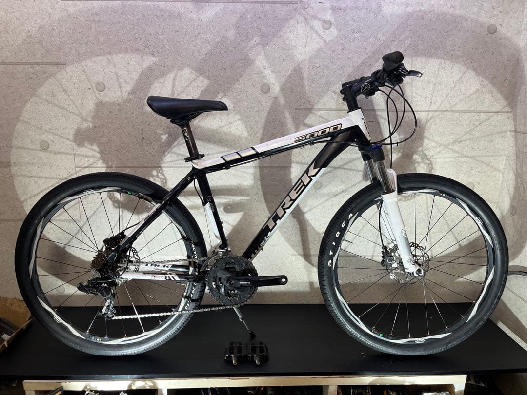 TREK TRT 6SERIES 6000 シマノDEORE XT 油圧ディスク