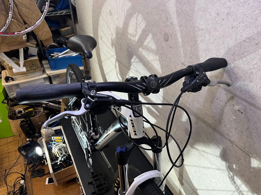 TREK TRT 6SERIES 6000 シマノDEORE XT 油圧ディスク