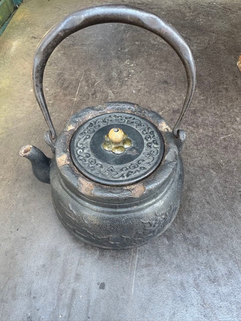 鉄瓶 龍文堂造 煎茶道具 茶道具 金属工芸 急須 時代物銅蓋 古美術 鉄壺 在銘