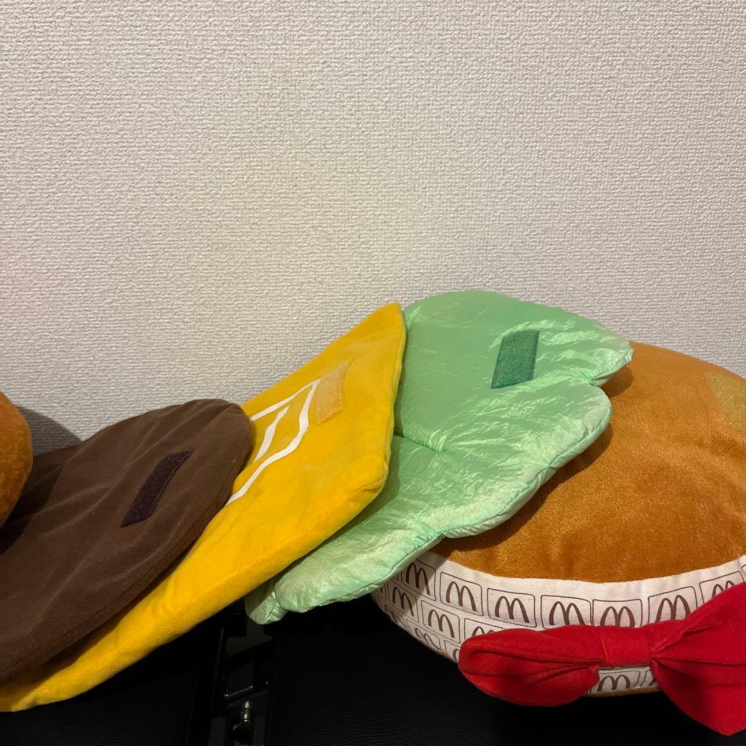 j*h様 マクドナルド　ぬいぐるみ　クッション　ハンバーガー　レア　非売品　希少