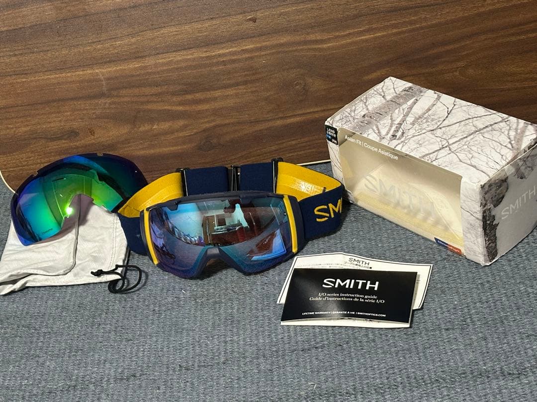 スノーボードゴーグル SMITH レンズ2枚入り