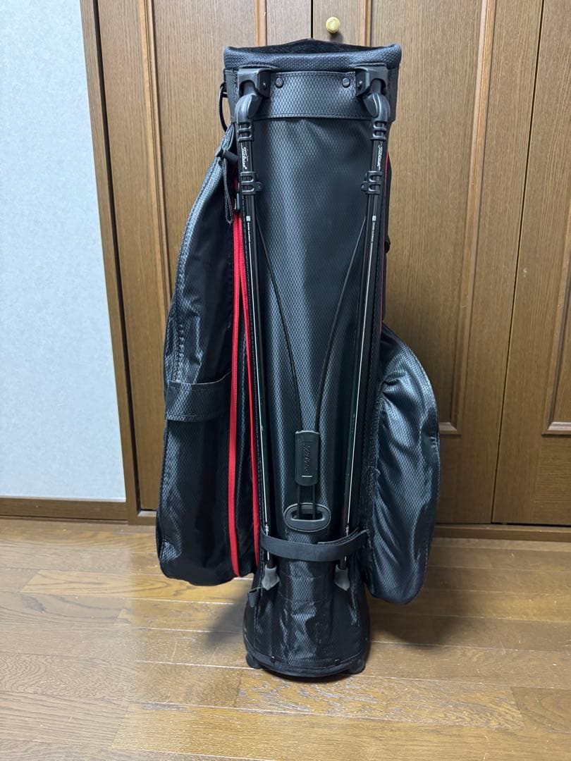 タイトリスト スタンド式キャディバッグ 黒/赤