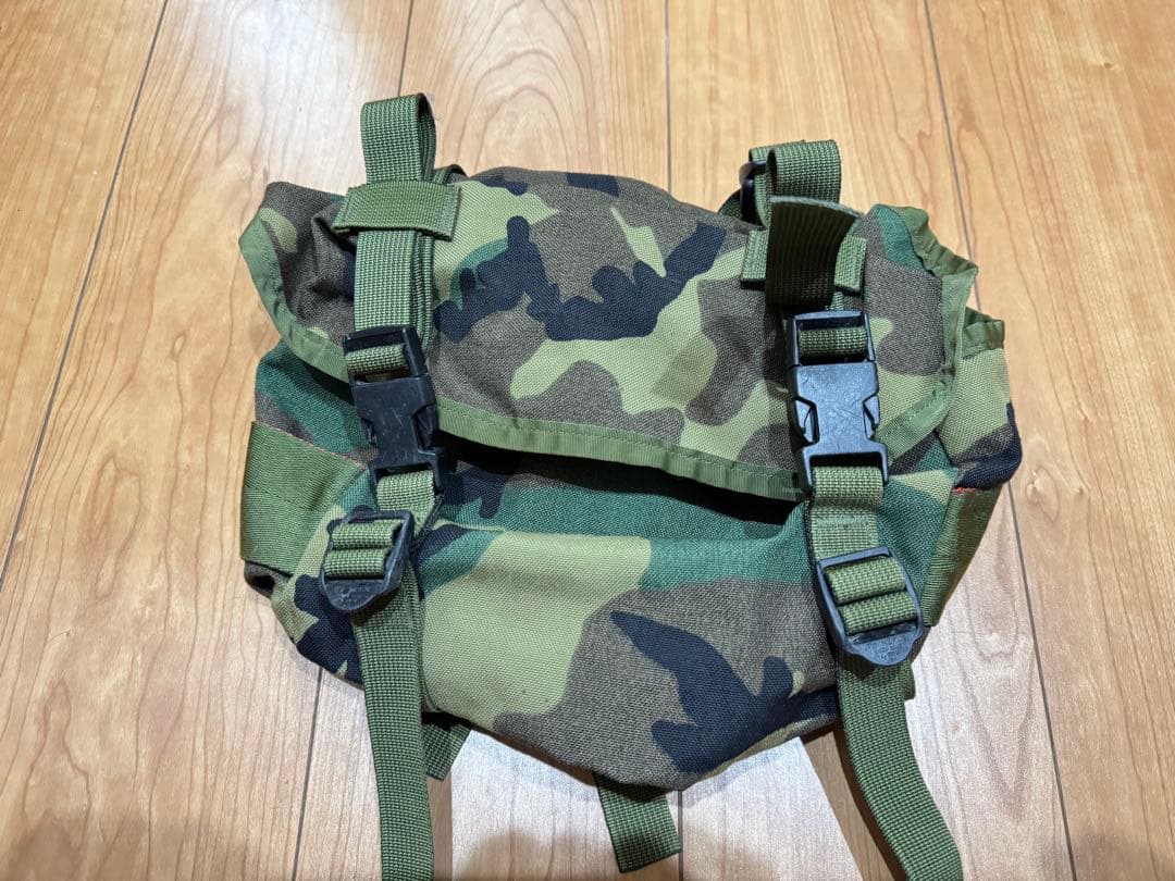 【米軍実物】極上品 米軍のMOLLEフィールドパック ブットパック 97年製