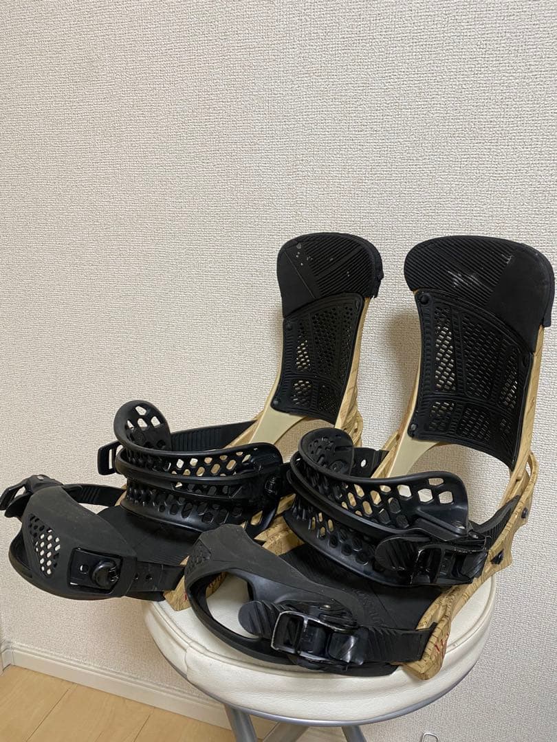 BURTON MALAVITA EST Mサイズ