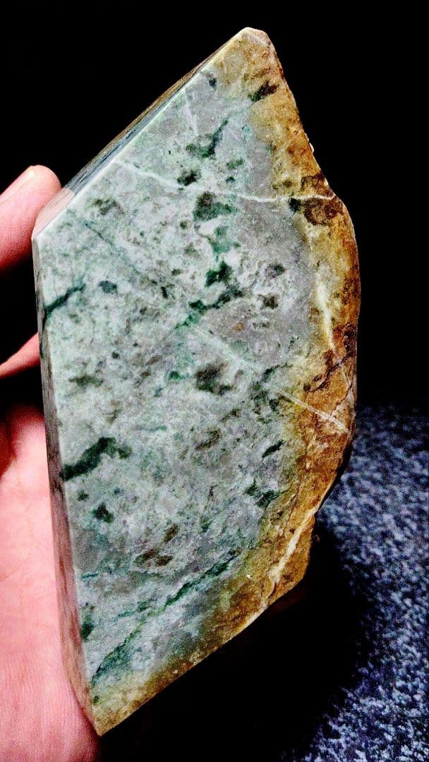 専用★翡翠原石★糸魚川硬玉【大所川・転石・ノジュール翡翠・切り出し0.8kg】