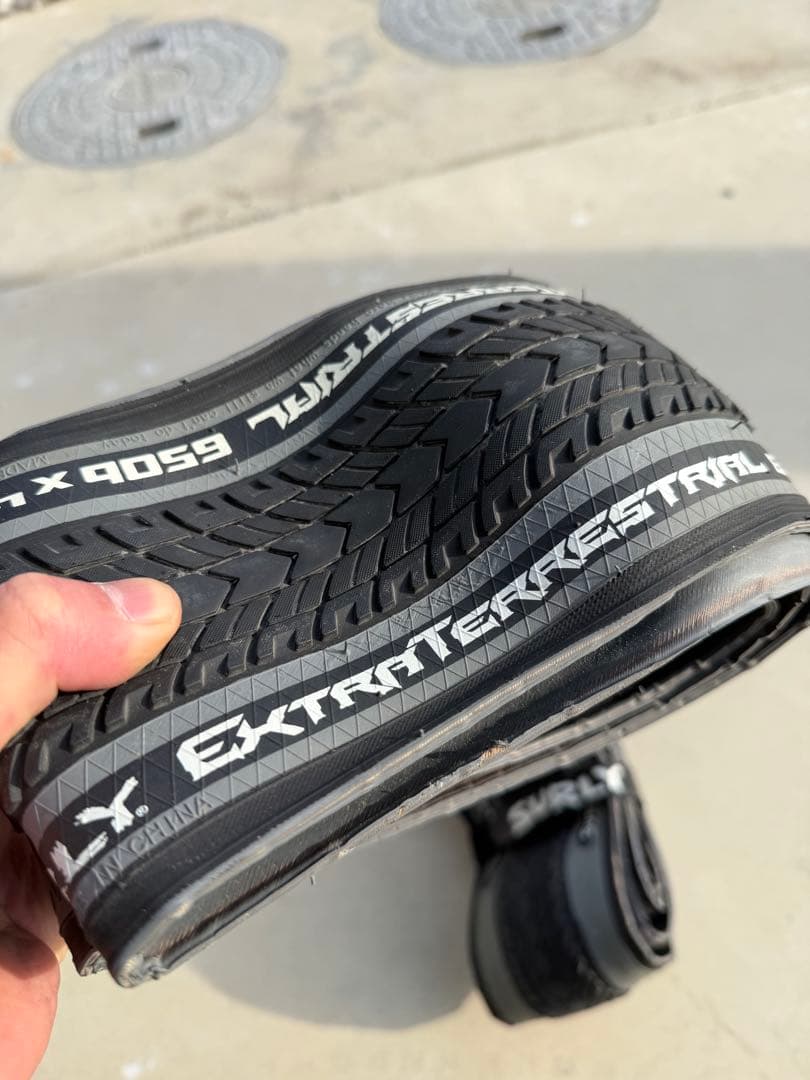 パーツ SURLY EXTRA TERRESTRIAL TIRE 650B x 46