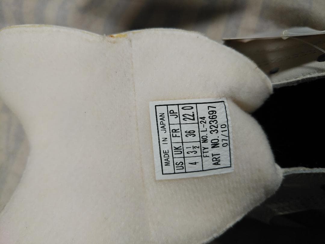 【サッカー　22cm】スパイク　新品未使用です！