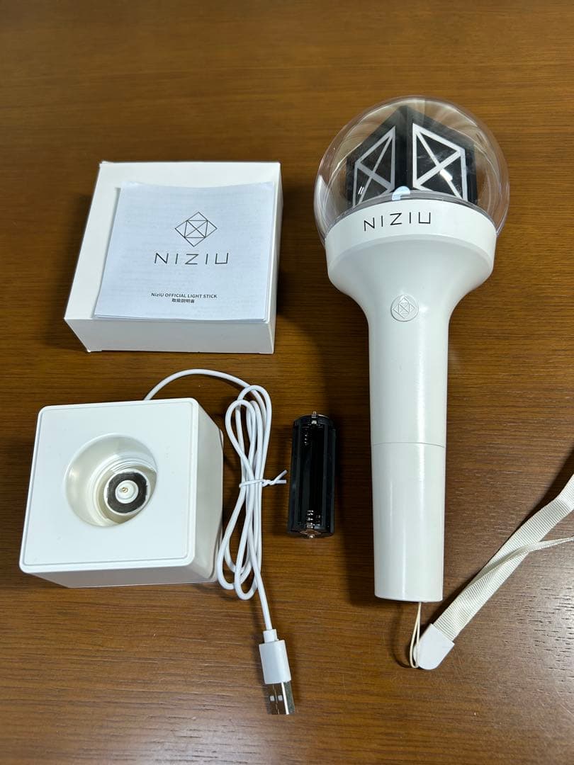 NiziU 公式ペンライト バッグ Tシャツ等 まとめ売り