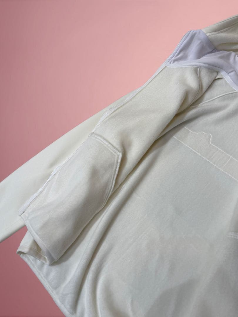 【新品】レザレクション　ジップアップパーカー　レディース　Mサイズ