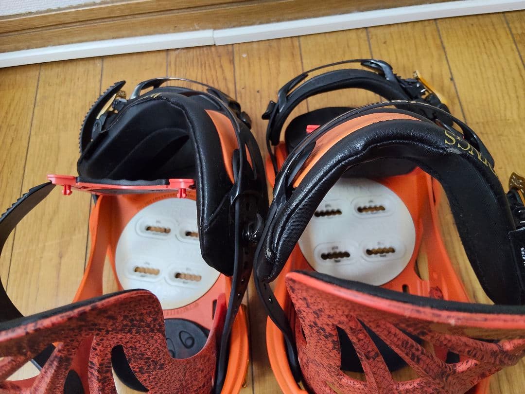 FLUX RL スノーボードビンディング オレンジ/ブラック【期間限定値下げ】