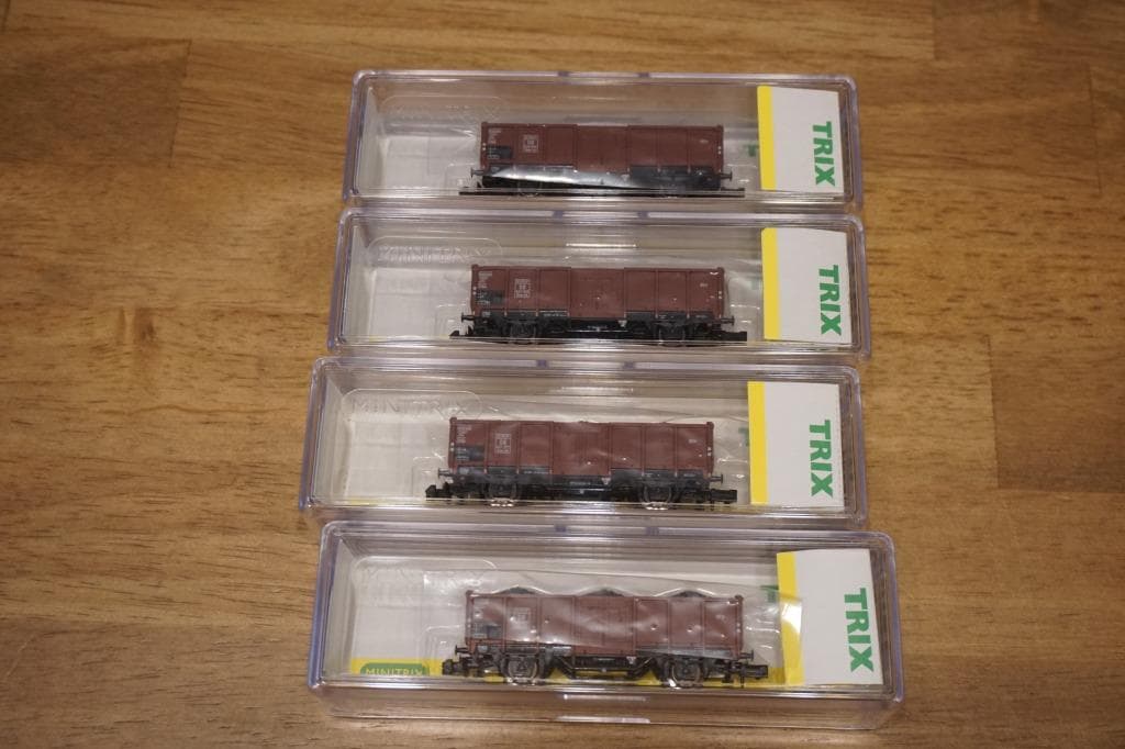 MINITRIX 品番１５１９４ バラシ ＤＢ 無蓋石炭搬送貨車 ４両編成