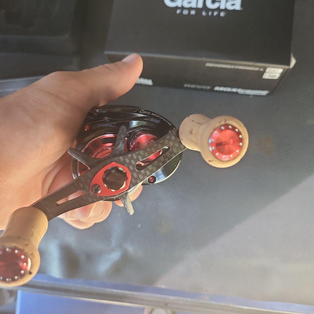 Abu Garcia REVO ベイトリール