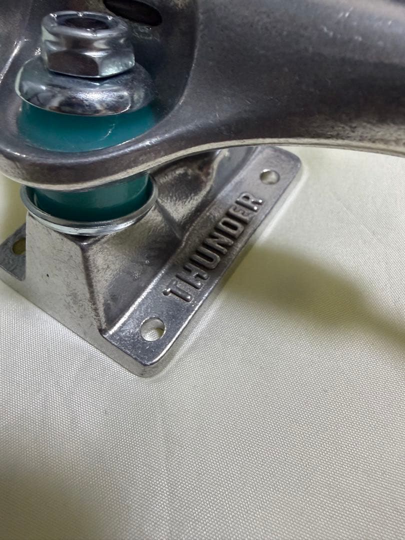 Thunder トラック　T2 サンダー