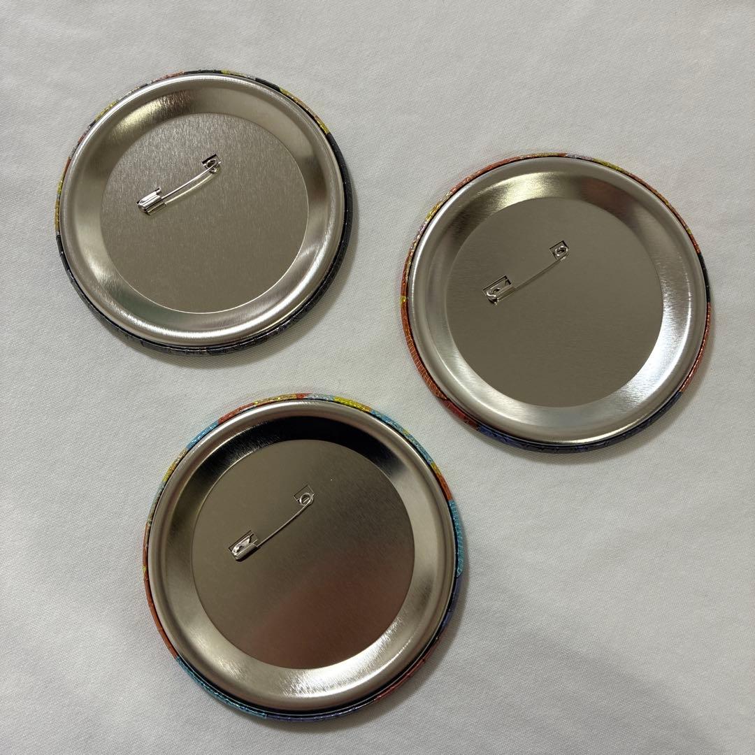 呪術廻戦　缶バッジ　虎杖悠仁