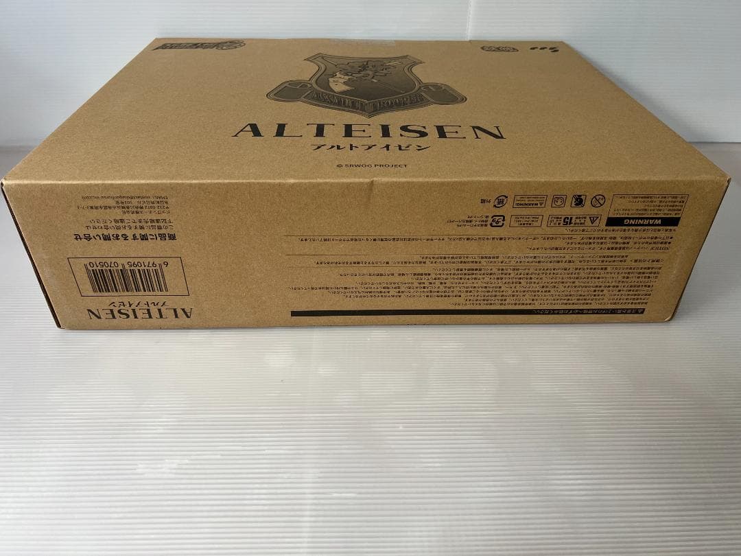 CCSTOYS 鉄魄 スーパーロボット大戦OG アルトアイゼン　修正台座付き