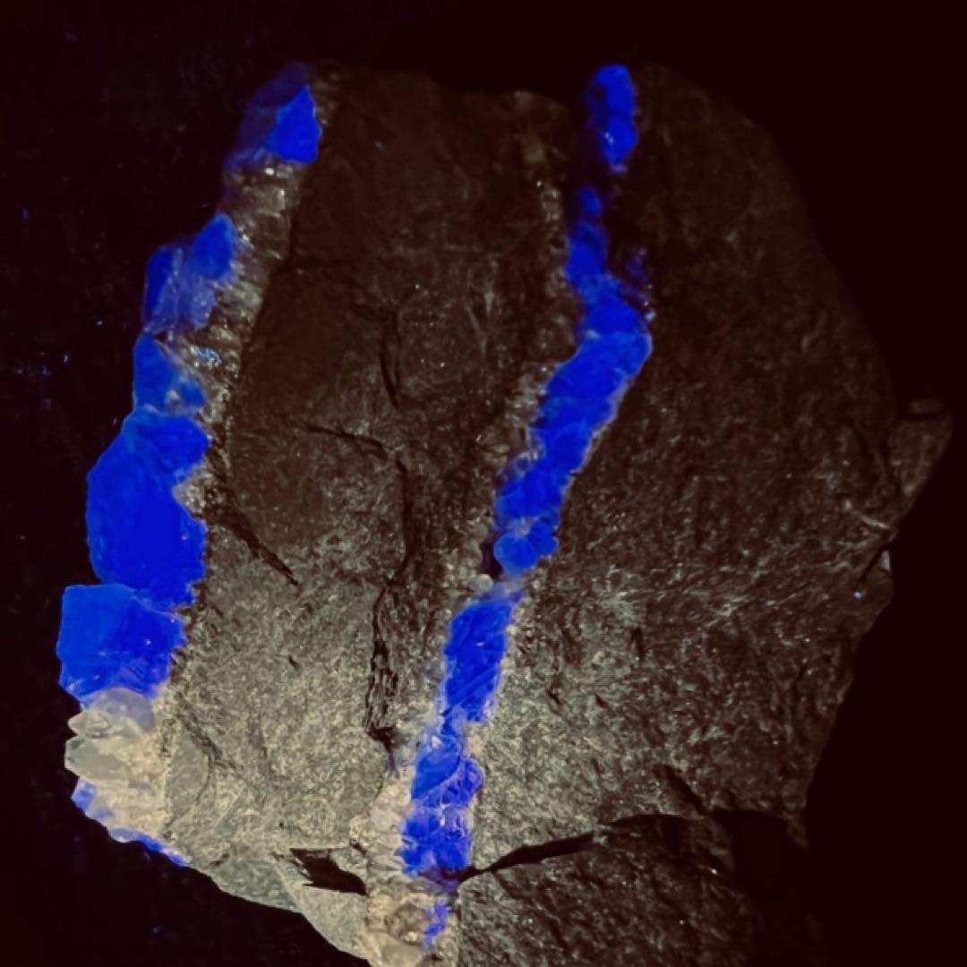 珍品！フローライトクラスター/水晶と共生/母岩付き標本