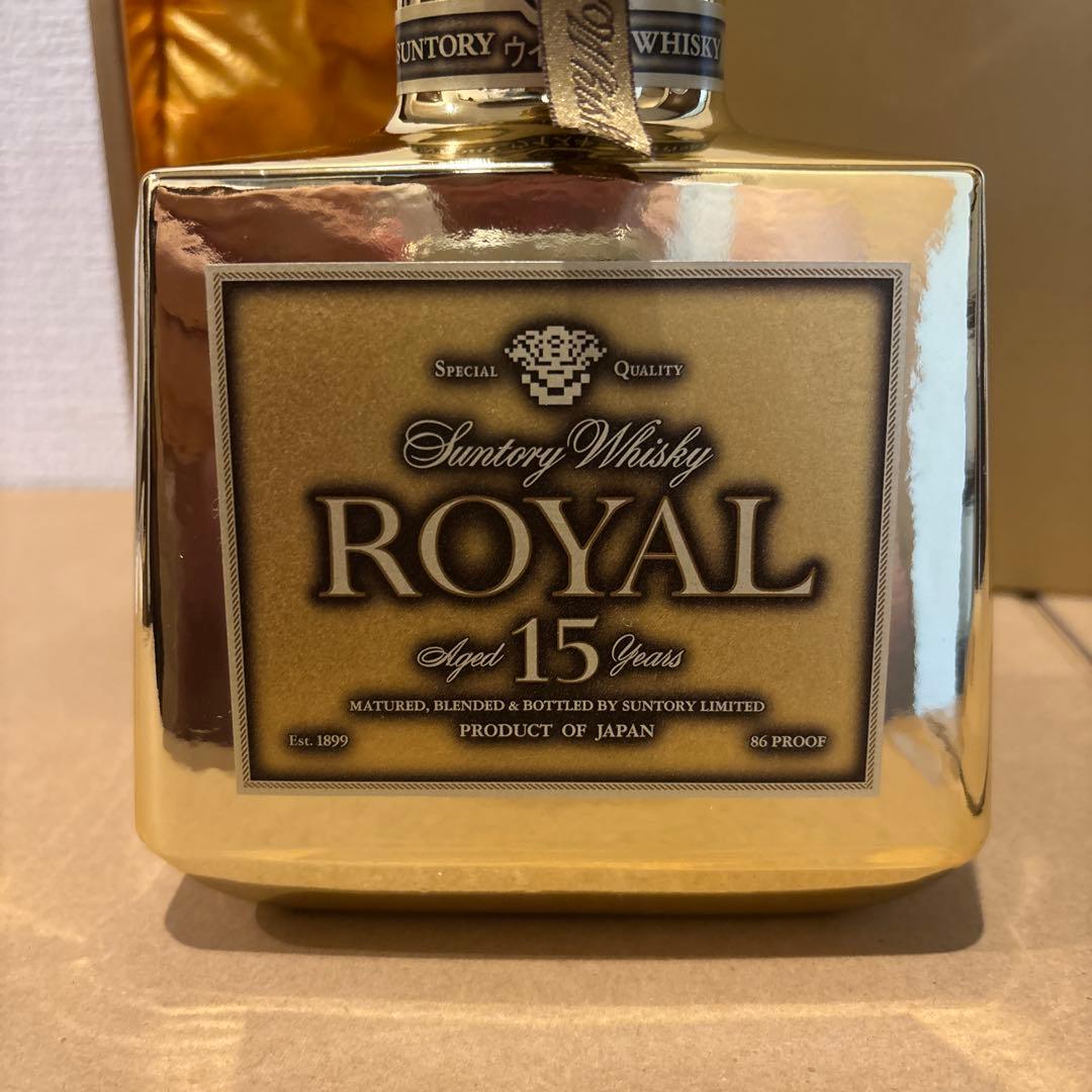 ＜非売品＞　サントリーウイスキーローヤルプレミアム15年　ゴールドボトル　（2）