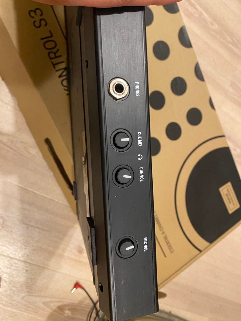 Native Instruments KONTROL S4 DJコントローラー