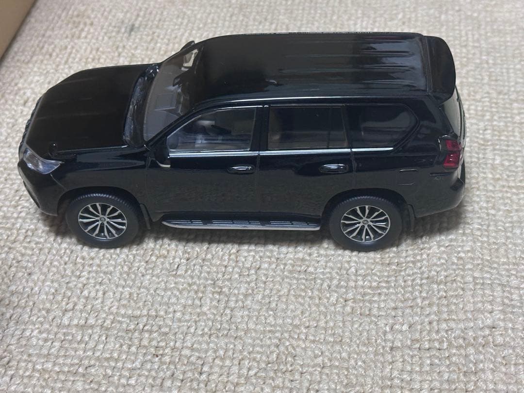 ランドクルーザープラド　　カラーサンプルミニカー　ブラック