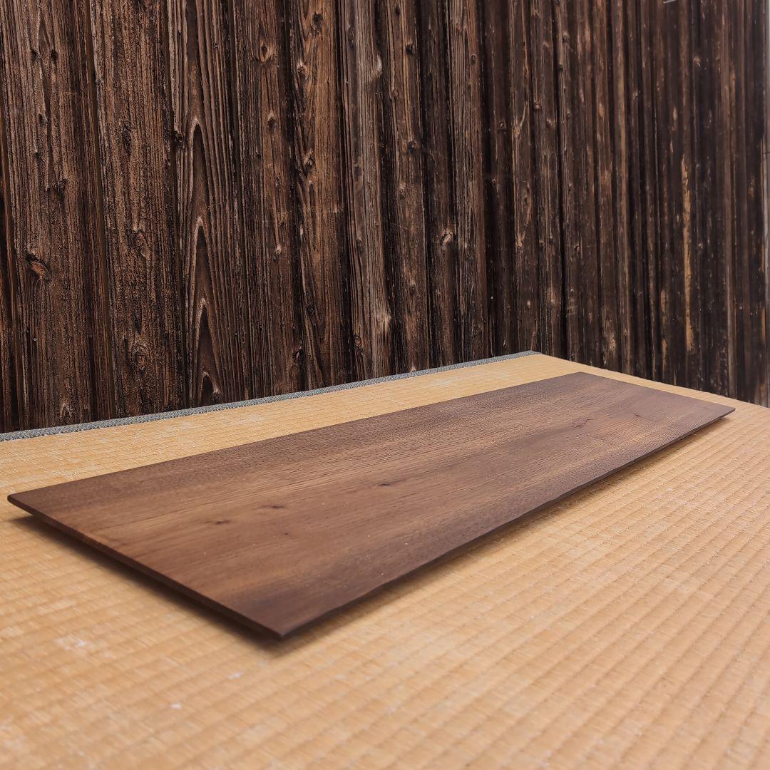 古材の栗一枚板　モダンな置台　ディスプレイスタンド