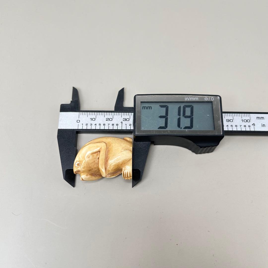 猿の彫刻 小型根付天然素材アンティーク骨董飾り物古美術置物細密細工