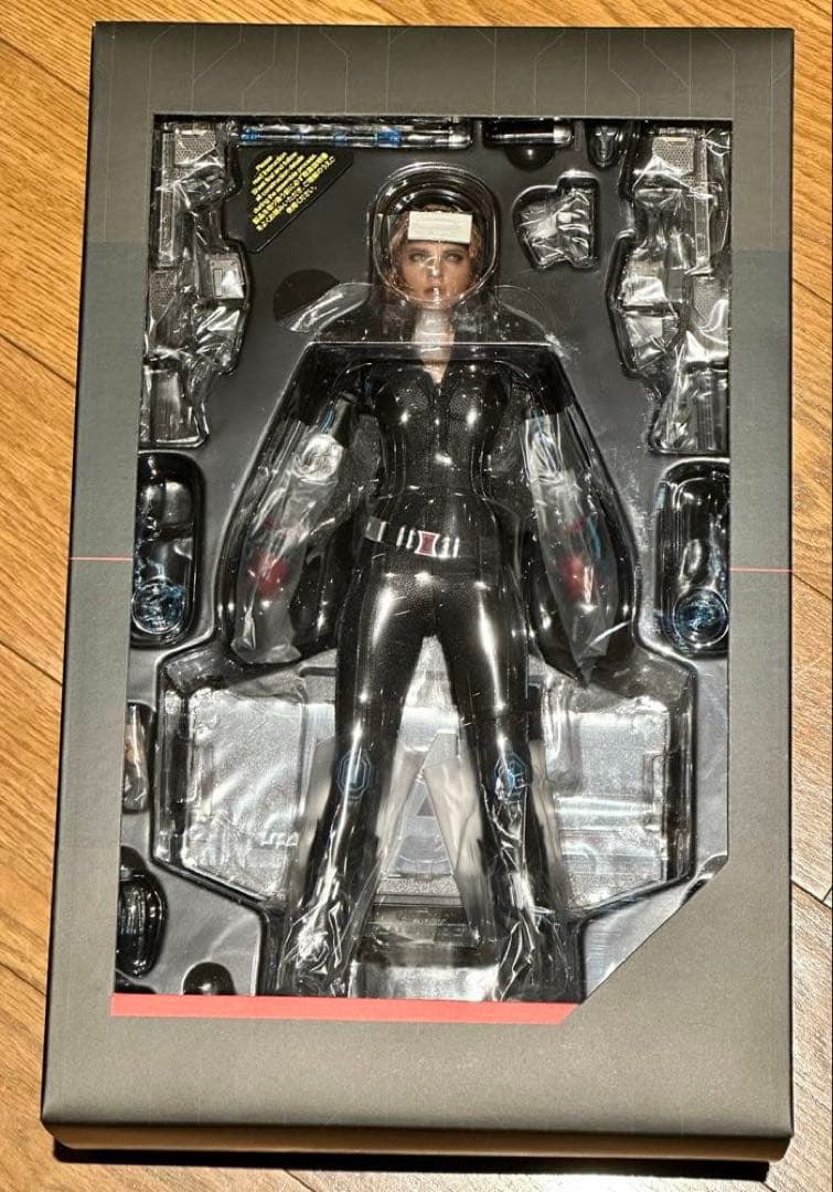 ホットトイズ 1/6 エイジ・オブ・ウルトロン ブラック・ウィドウ 新品