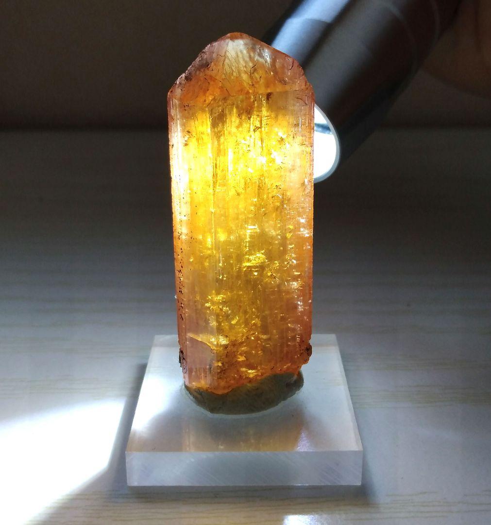 インペリアルトパーズ　宝石鉱物標本