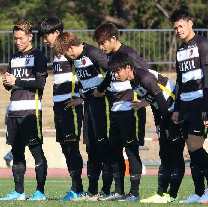 【匿名配送】【入手困難】鹿島アントラーズ　トレマ　黒　白　黄　ユニホーム