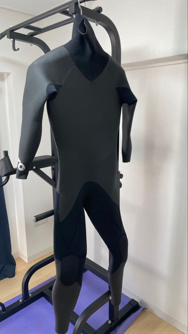 ネックエントリー　セミドライ　ウエットスーツ