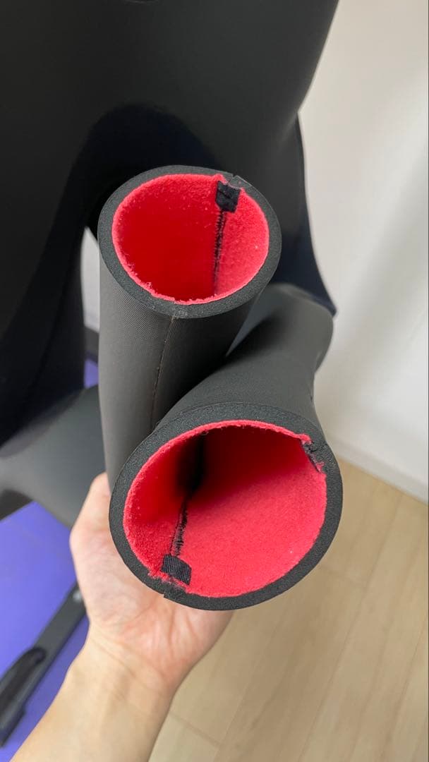 ネックエントリー　セミドライ　ウエットスーツ