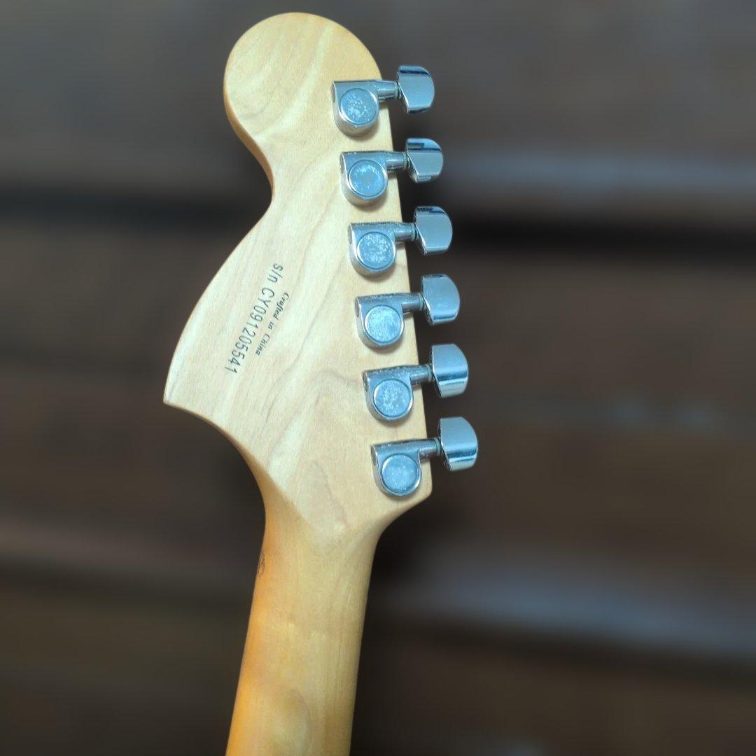 Squier Stratocaster　ジャンク傷あり。 エレキギター レッド