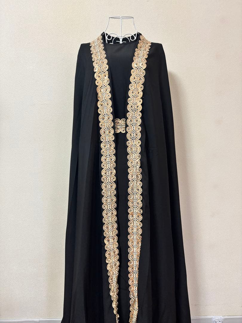 【新品】中東の上品ブラックドレス ゴールド装飾前開きアウタードレス