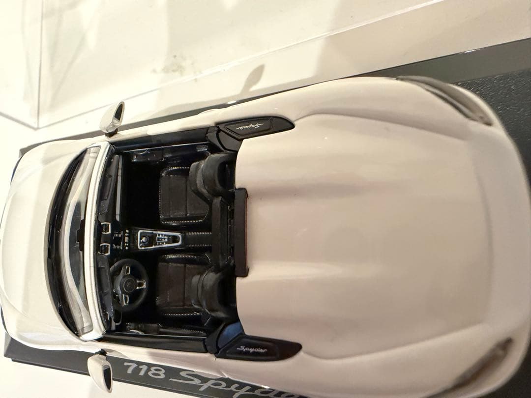 ポルシェ718スパイダー ミニカー ホワイト