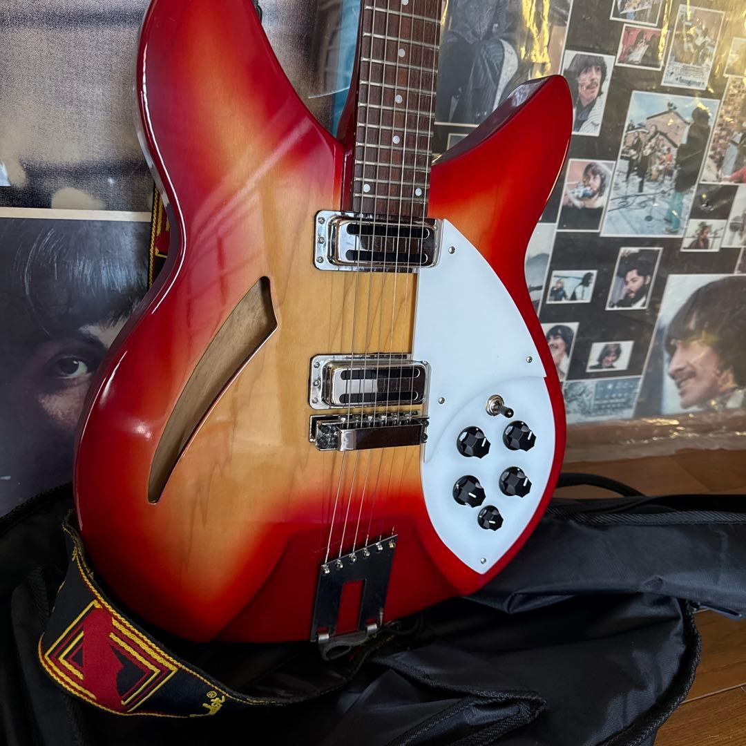 Rickenbacker 330 タイプ 　エレキギター レッドグラデーション