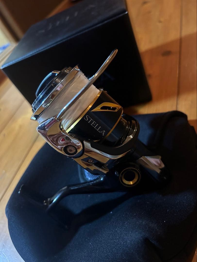 SHIMANO STELLA リール 黒金 収納ケース付き